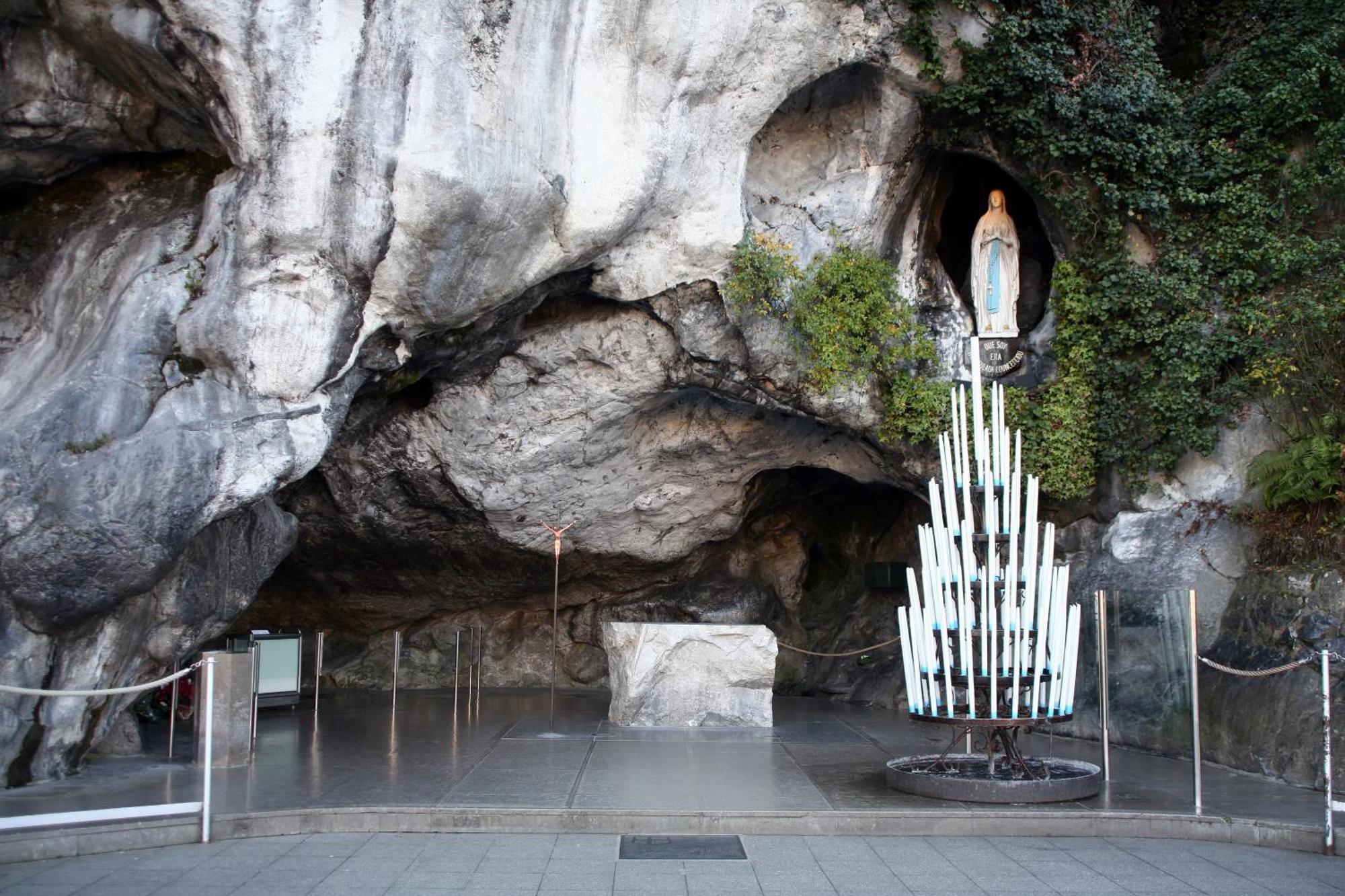 Отель Adonis Lourdes - Notre Dame De La Sarte Экстерьер фото